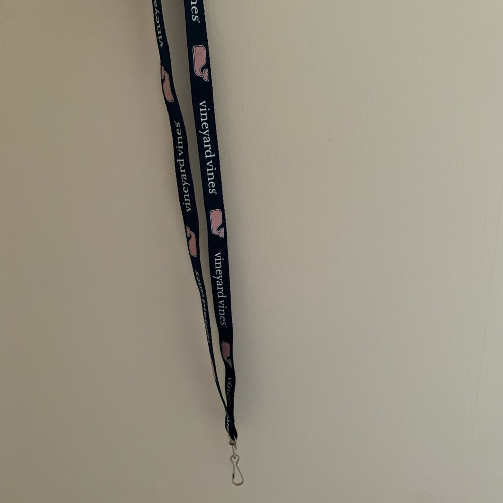 vineyard vines lanyard